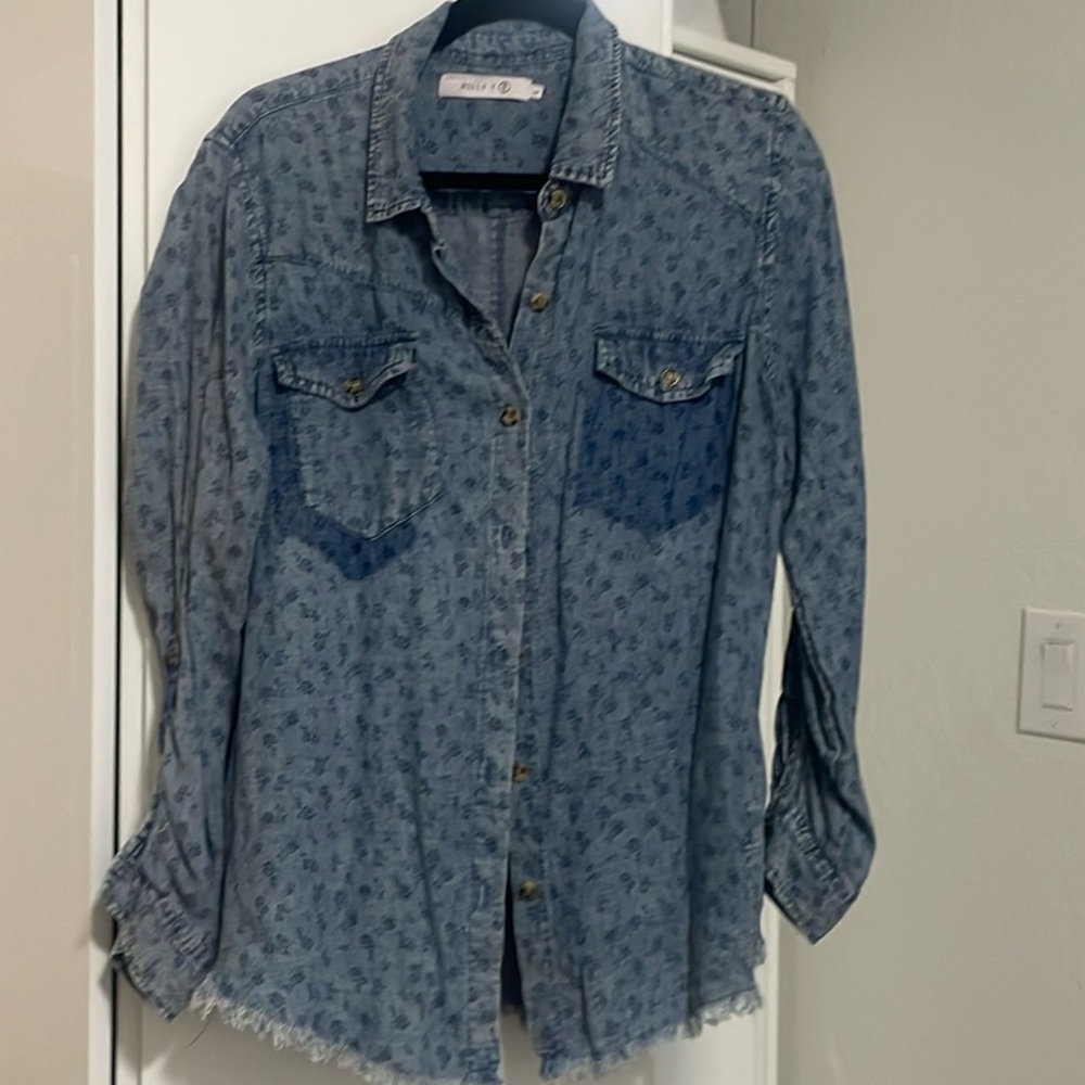 Billy T Buttondown